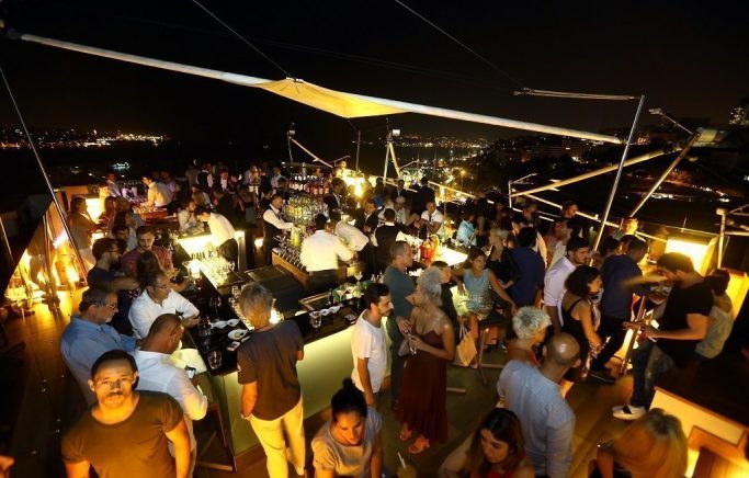 16 Roof Müzik Ziyafeti