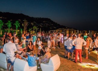Bodrum'da Sürpriz Kutlama