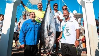 Usta Balıkçılar Açık Deniz’de Rekora Koştu