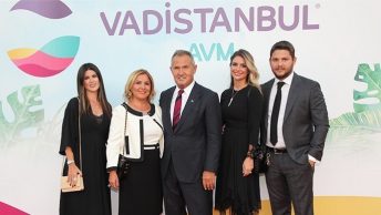 Vadi İstanbul’da Ünlüler Geçidi