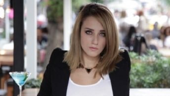 Kim Bu Acemi Çapkın?