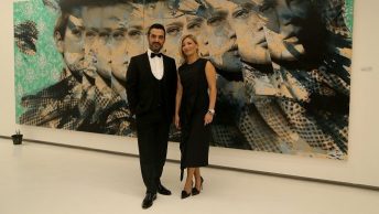 Gülveli Hocadan Genç Sanata Destek Sergisi