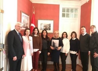 Yıldız Moran’dan Zamansız Fotoğraflar