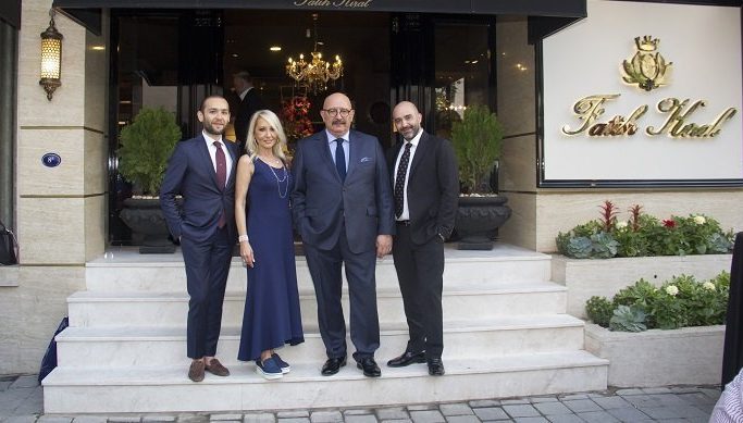 Ege’nin İncisi İzmir, Mobilyanın Ustası Fatih Kıral İle Buluştu!