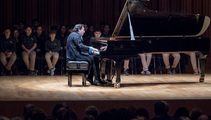 Fazıl Say Eğitime Destek Oldu