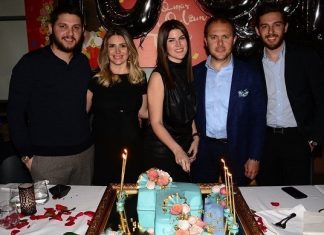 Vadi İstanbulda Sürpriz Doğum Günü