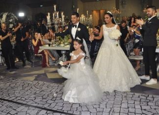 Dostları Buluşturan Düğün