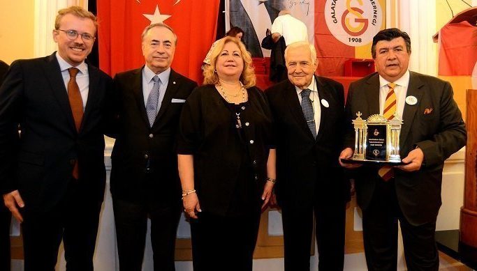 Galatasaray Lisesinin Coşkulu Kutlaması