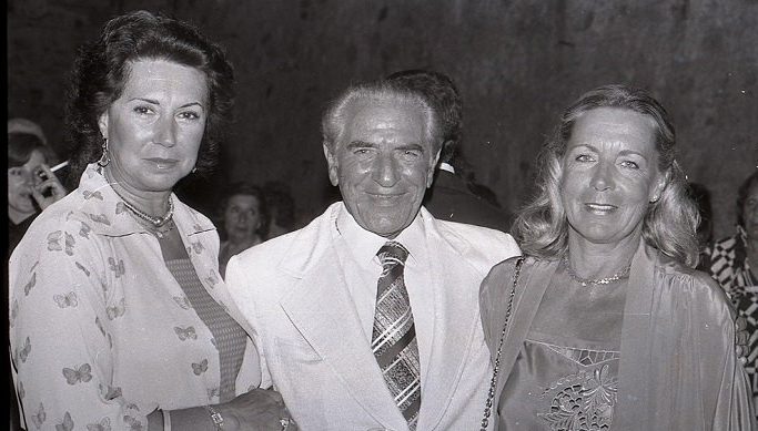 Bezmenler Hasret Giderdi