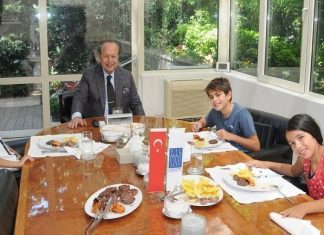 Yılmaz Ulusoy Torunlarını Ağırladı!