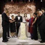 Sekiz Şahitli Görkemli Düğün Ve Üç Aşamalı Balayı