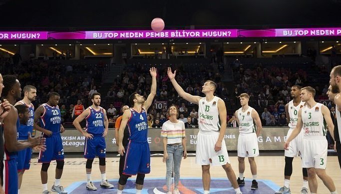 Bu Top Neden Pembe Biliyor Musun?