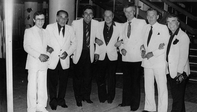 Eskimeyen Dostlar Kolkola