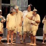 Neşeli Bir Kaos, Gerçeküstü Bir Eğlence