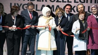 Hayat Paylaşım Ve Dayanışma Derneği’nden Anlamlı Açılış