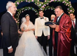 Kızının Nikahını Kıyan Başkan