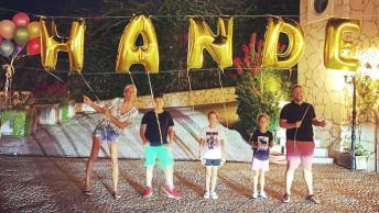 Acarların Balonlu Kutlaması