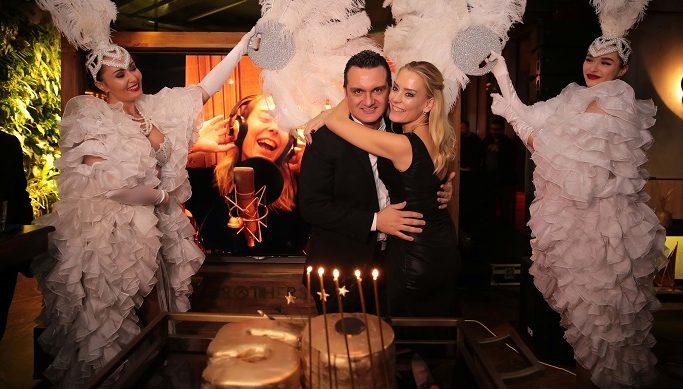 Evliyagil 50. Yaşını Özel Bir Parti ile Kutladı