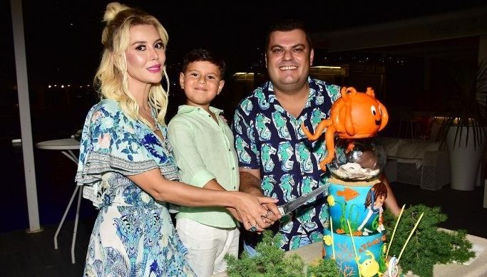 babmagazine-atlas-celal-arasin-altinci-yasina-ozel-parti