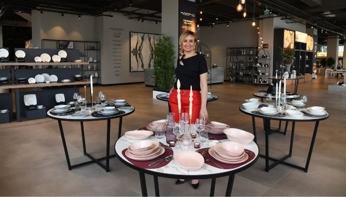 babmagazine-kutahya-porselen-yeni-show-room-ile-cigir-aciyor