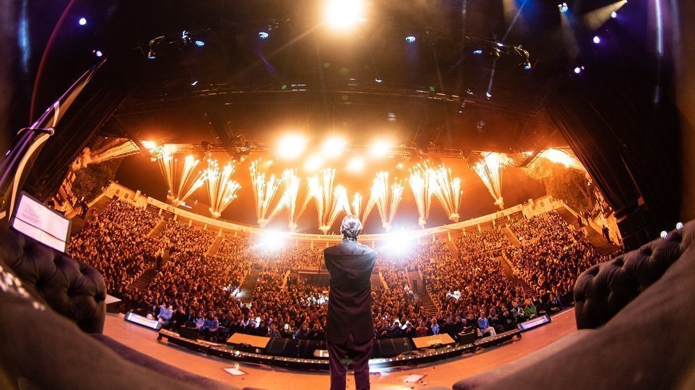 Tan Taşçı Harbiye'nin Tozunu Attırdı.