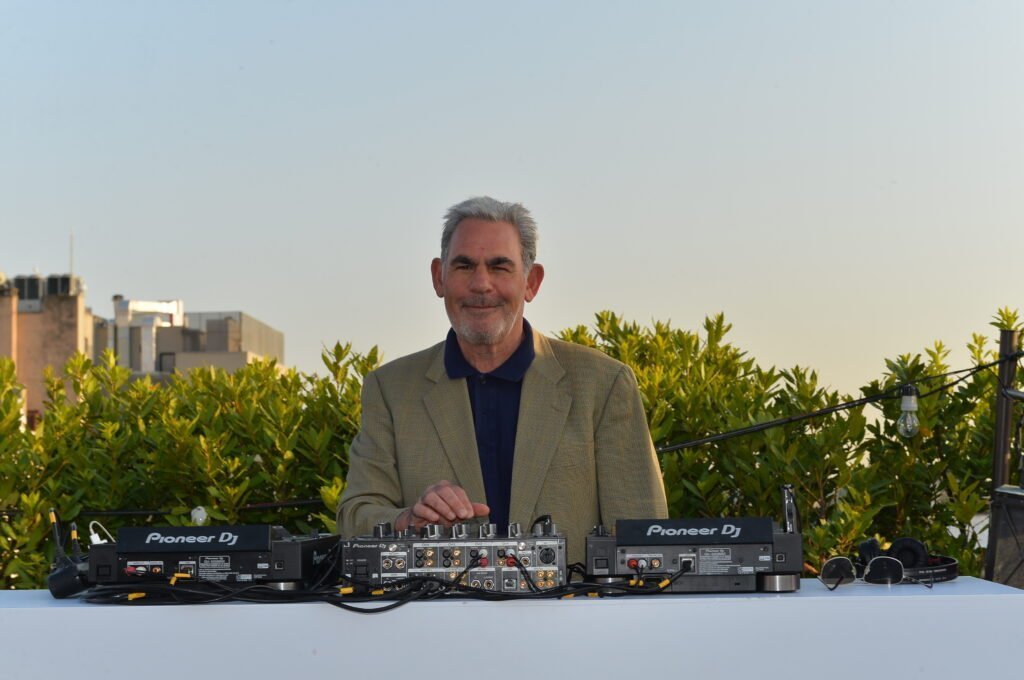 Nocturne & Hande Erçel’den Sıra Dışı Yaza Merhaba