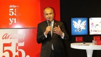 Arzum 55’inci Yaşını 55 Ayrı Tasarımla Kutladı