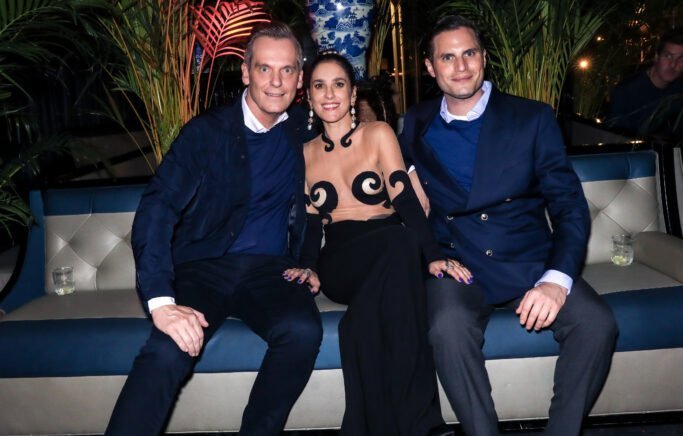 Begüm Khan’dan Paris’te Benzersiz Tanıtım!