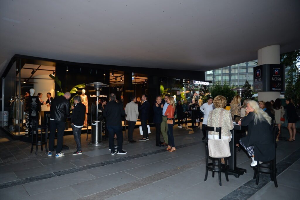 Luisaviaroma Dostlarını Buluşturan Açılış