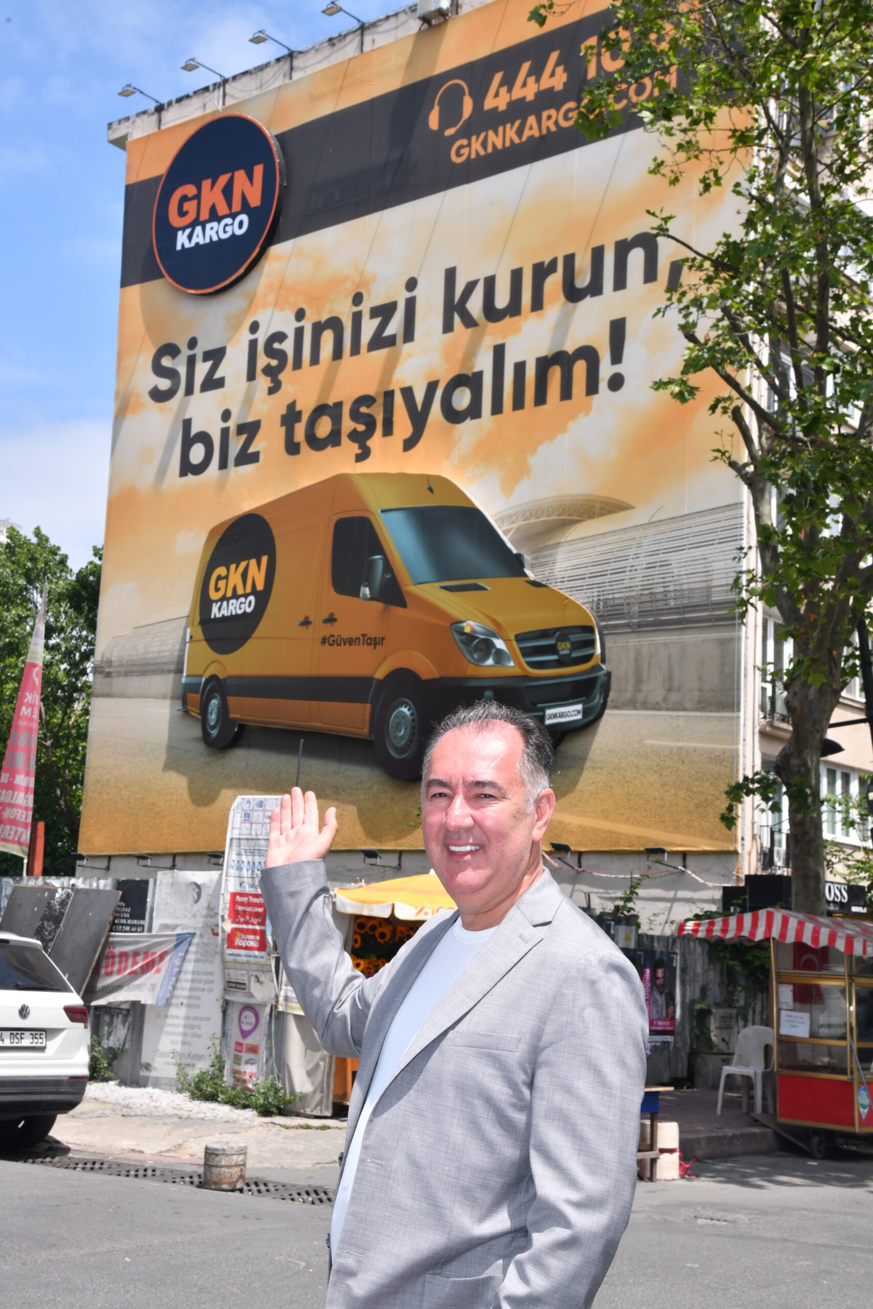 Duvarlar Bülent Sarıgül İle Hayat Buluyor.